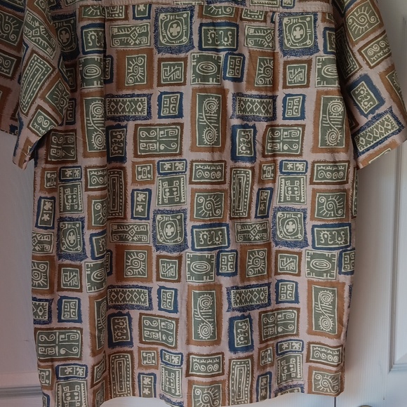 Shirt - Picture 5 of 7